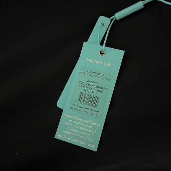 Sea Levels Australia swimsuit - Picture 11 of 12